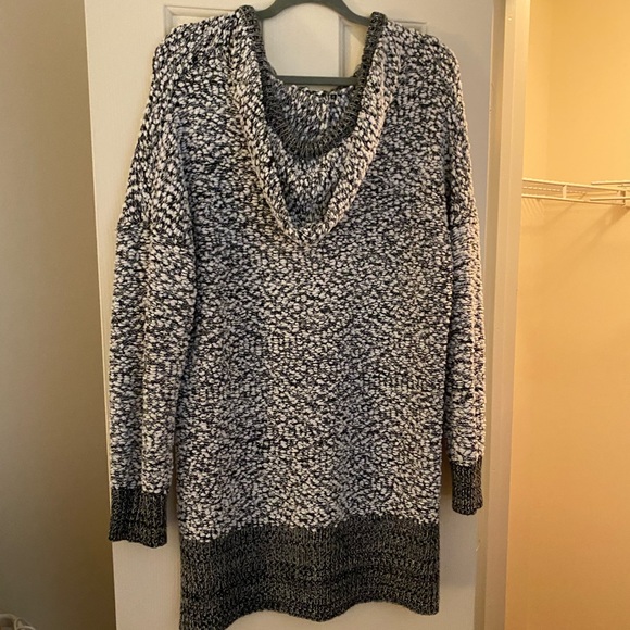 Sweater Layered Pullover - Picture 3 of 4